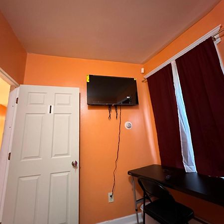 Fidellia Iron Room, Queen Bed Minutes From Newark Liberty International Airport And Newark Penn Station Eksteriør bilde