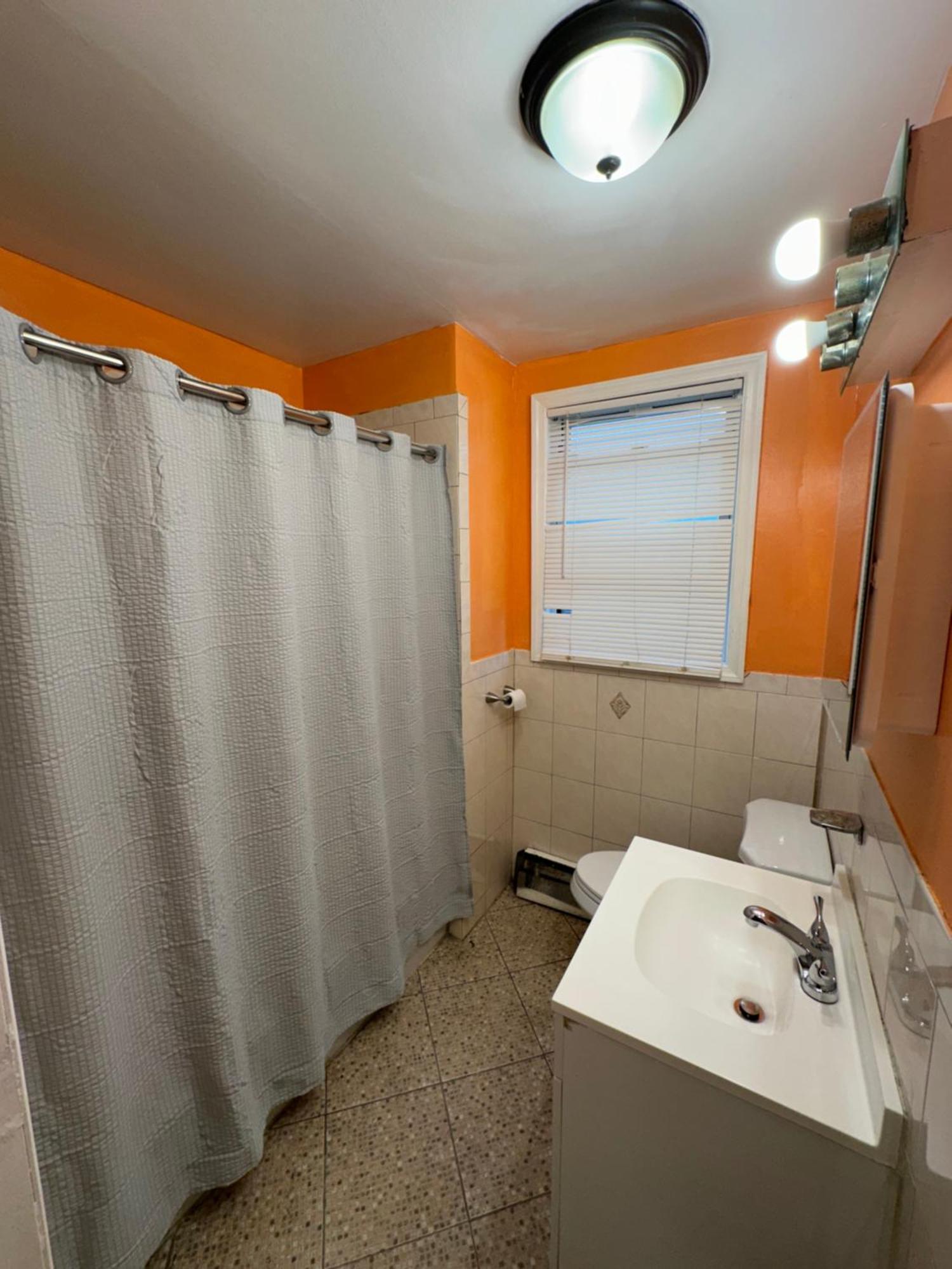 Fidellia Iron Room, Queen Bed Minutes From Newark Liberty International Airport And Newark Penn Station Eksteriør bilde
