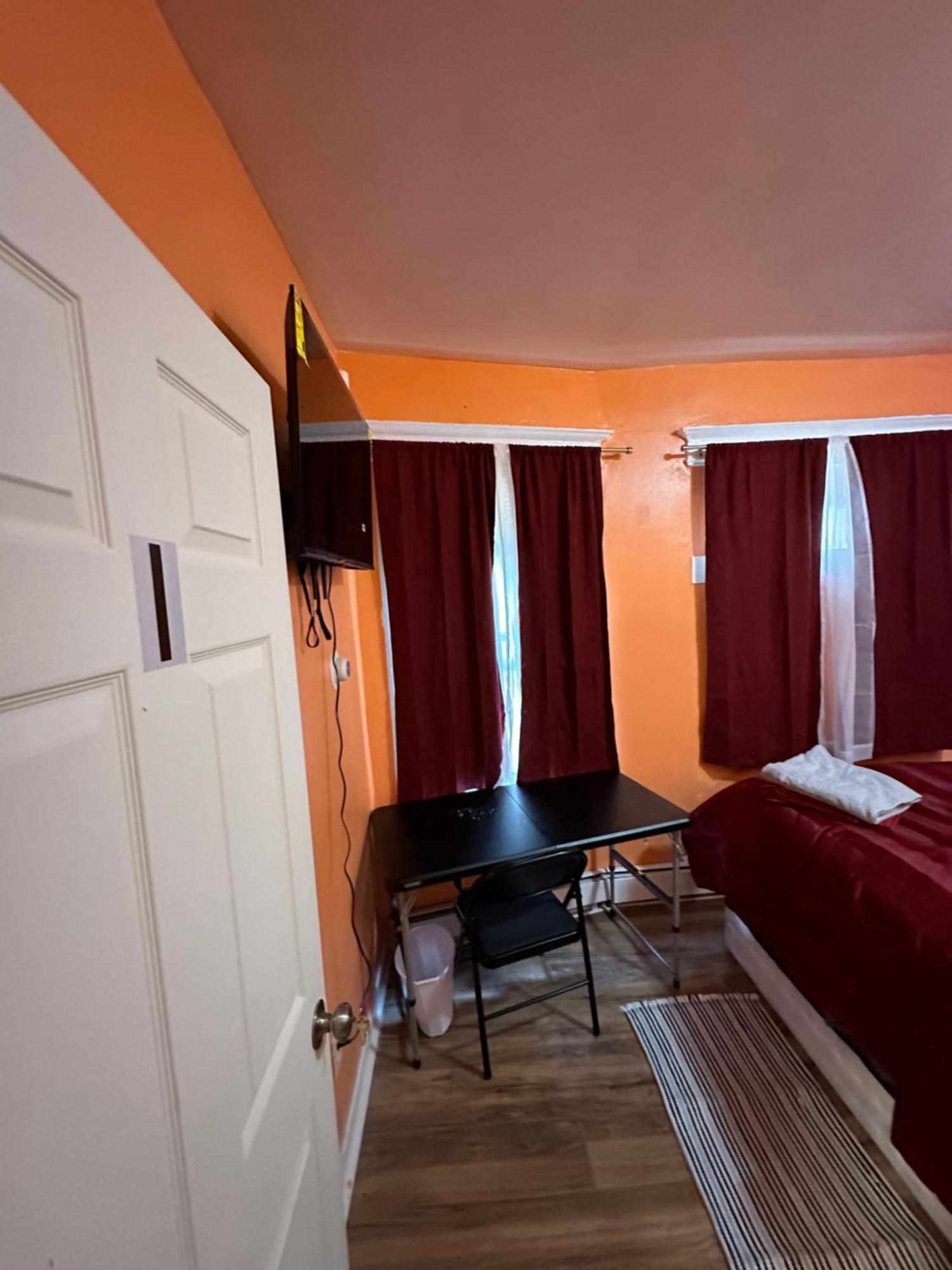 Fidellia Iron Room, Queen Bed Minutes From Newark Liberty International Airport And Newark Penn Station Eksteriør bilde